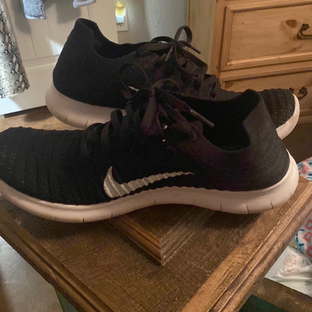 Nike free run shoes